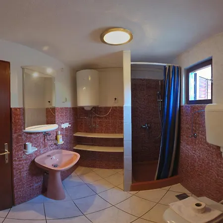 The Sea House Apartments Vis Room photo