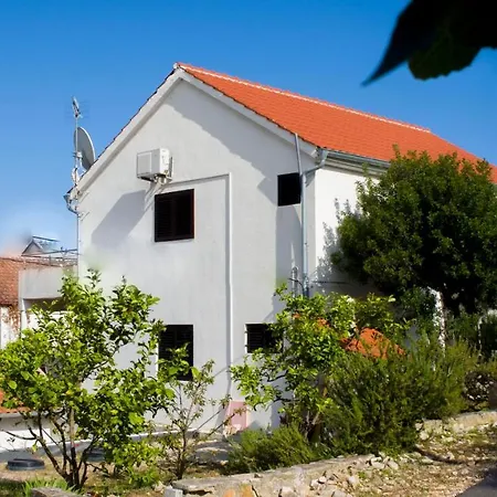The Sea House Apartments Vis Exterior photo