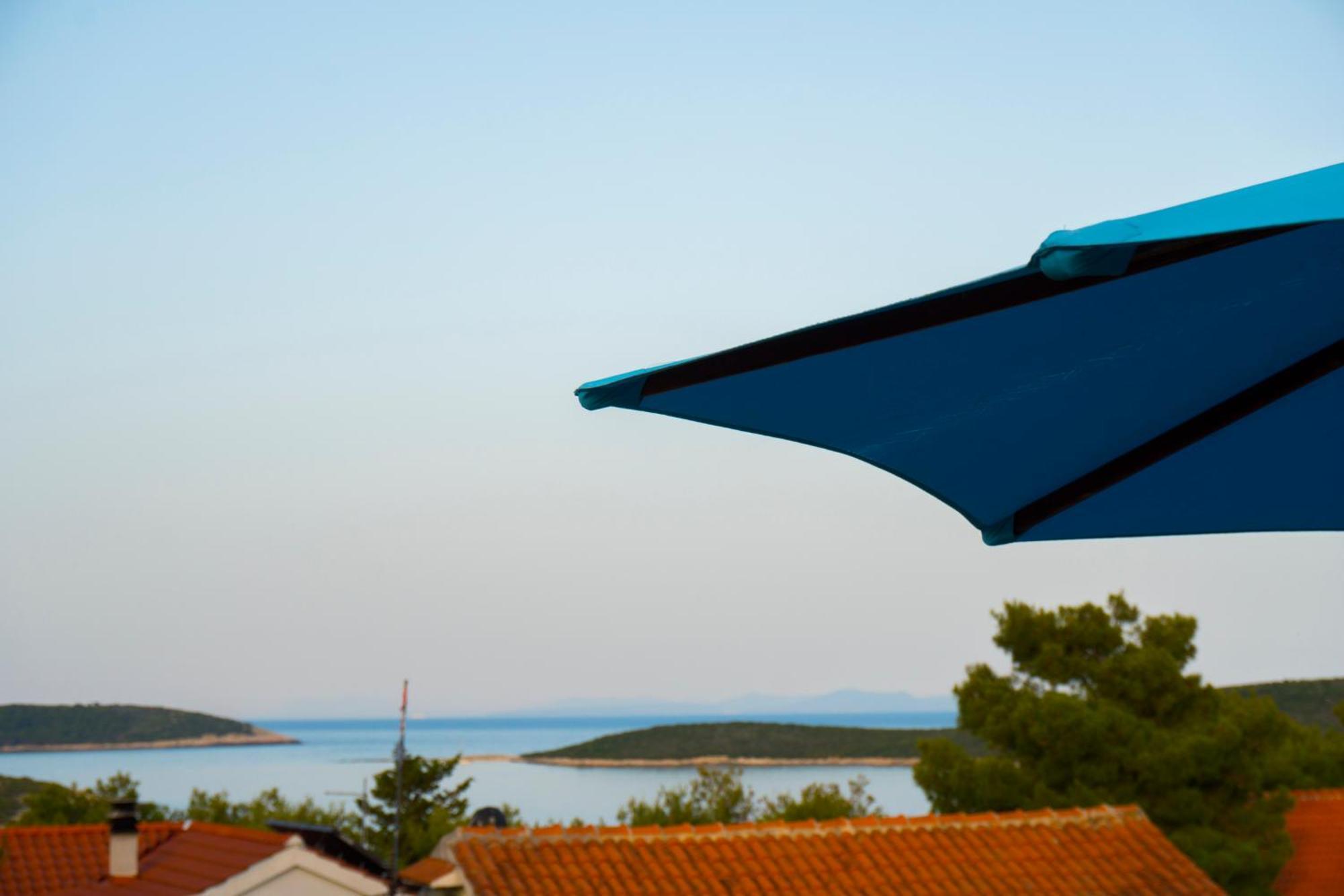 The Sea House Vis
