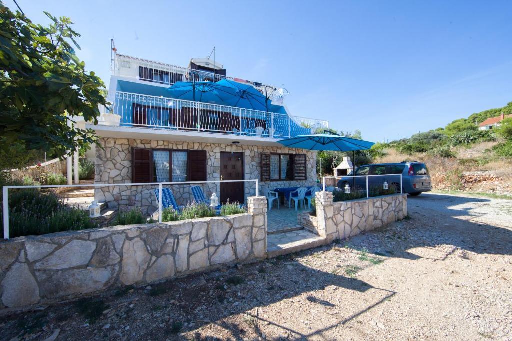 The Sea House * Vis